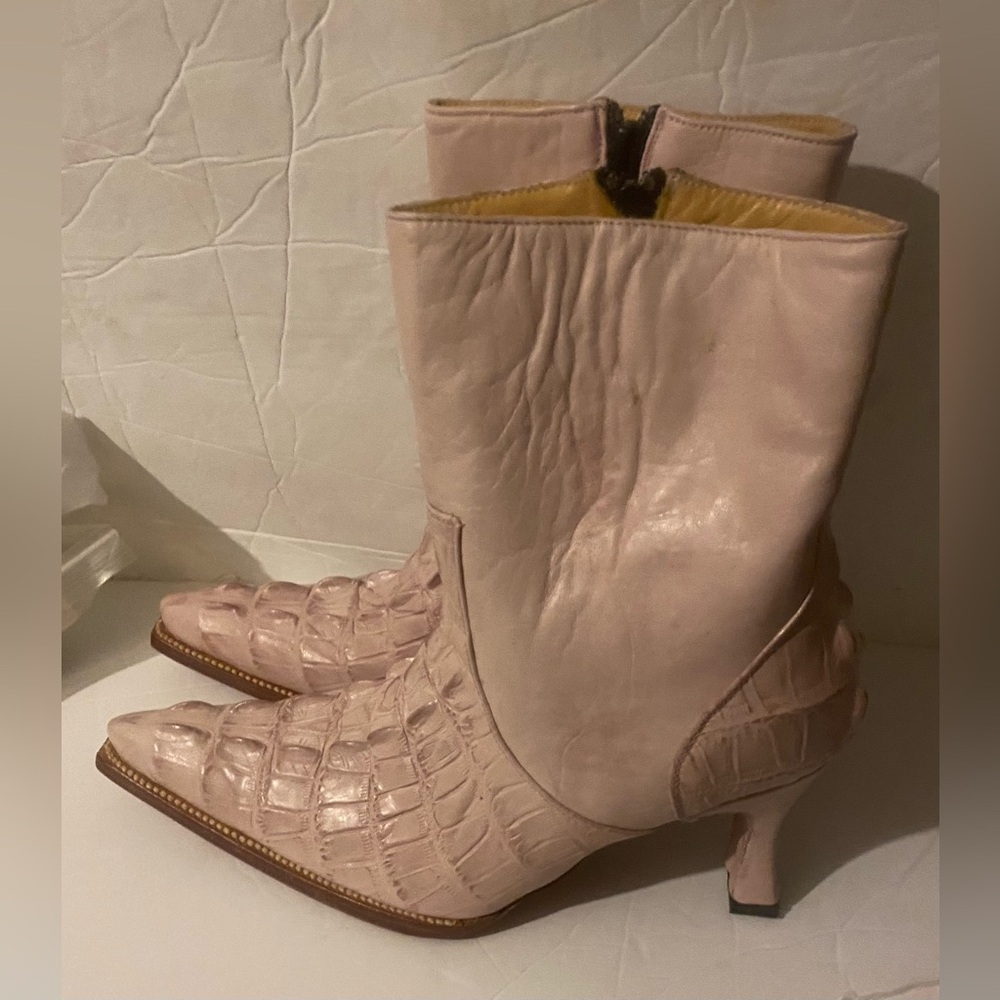 Botas Pink Alligator Spiked Boots